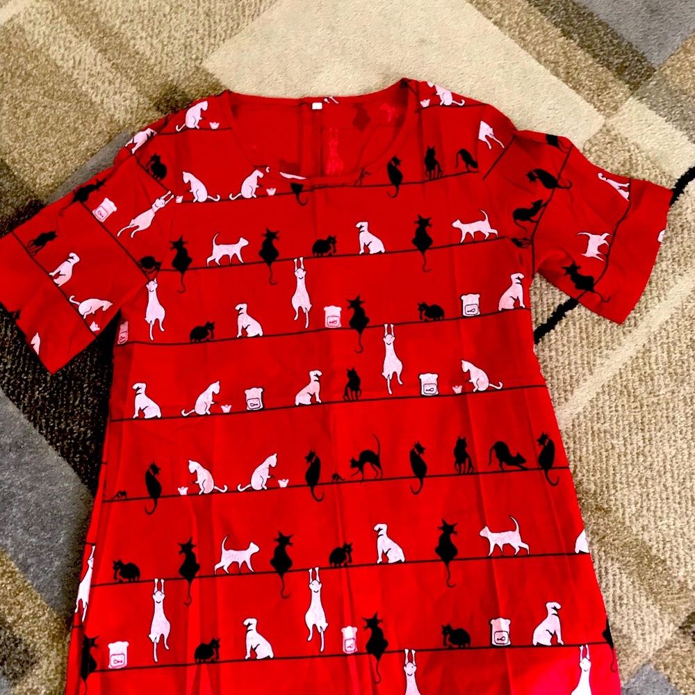 NinaCloak Maroon/Red Cat Shirt - Picture 4 of 4